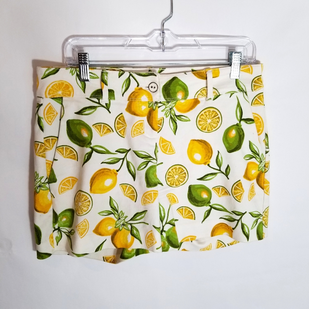 Isaac Mizrahi Shorts Women's Size 6 Lemon Lime Print  Stretch